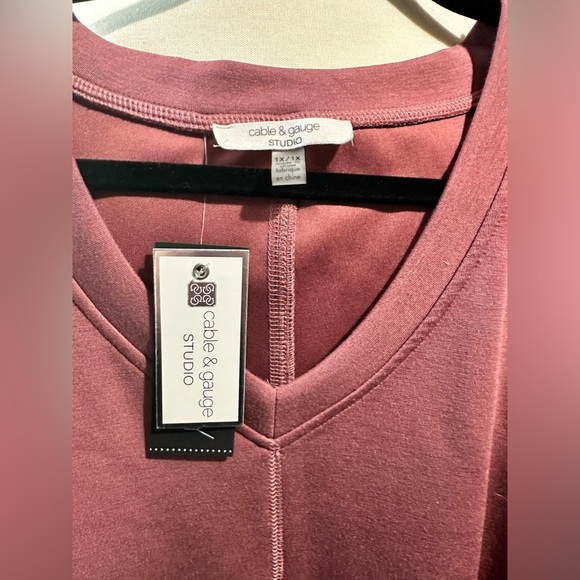 Cable & Gauge Dusty rose top - Picture 4 of 5